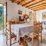 2 Bedroom Awesome In Ne Ne