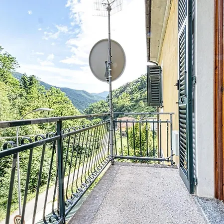 2 Bedroom Lovely Home In Ne *