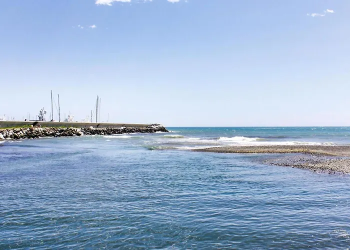 2 Bedroom Awesome In Ne Ne