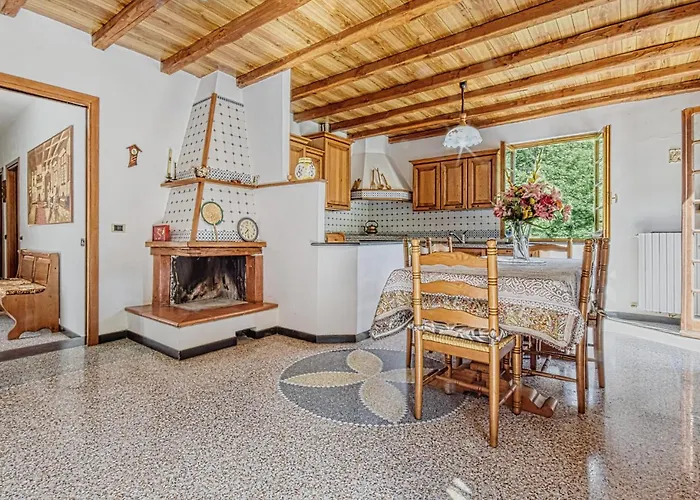 2 Bedroom Awesome In Ne Ne